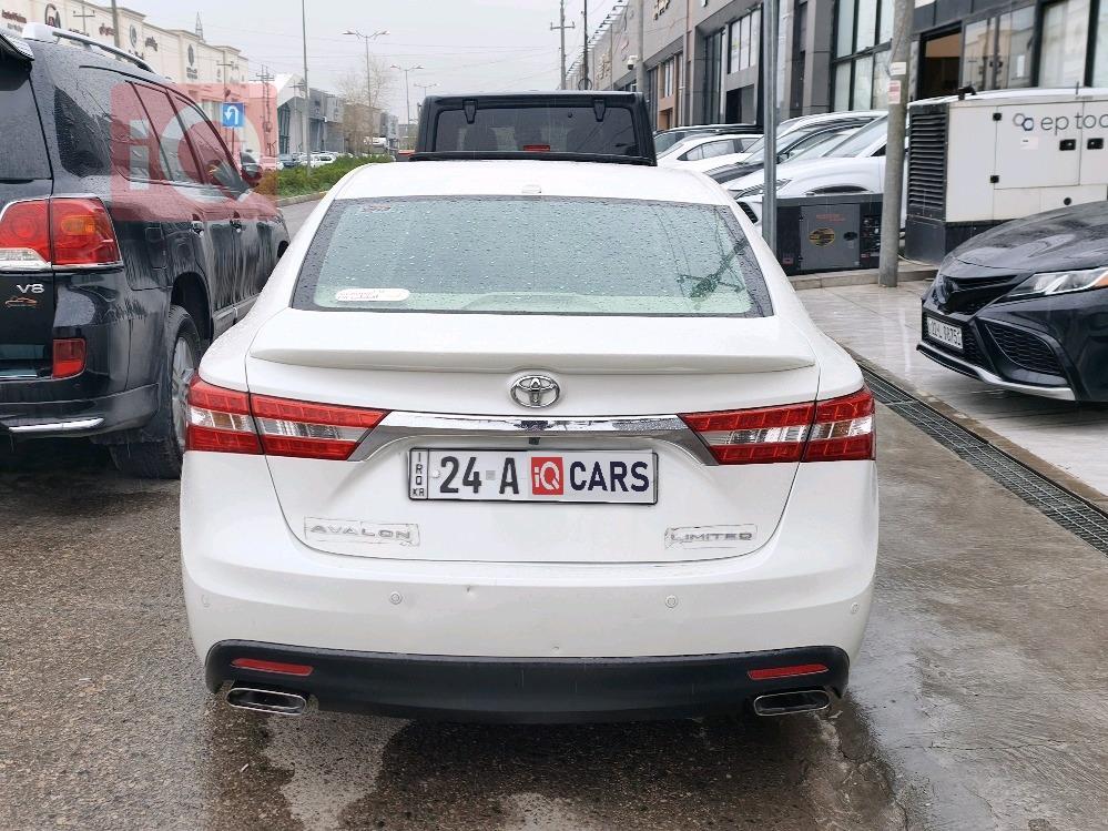 تويوتا أفالون